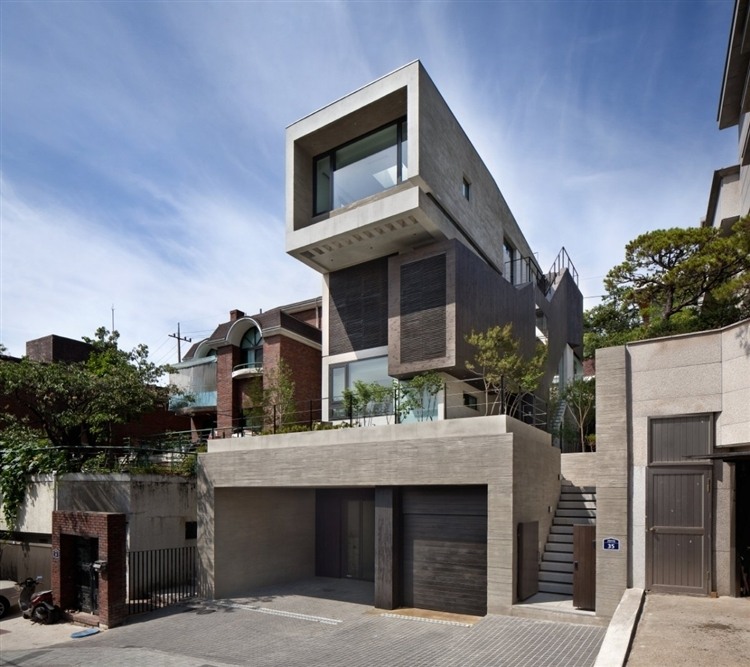 H-House by Bang By Min