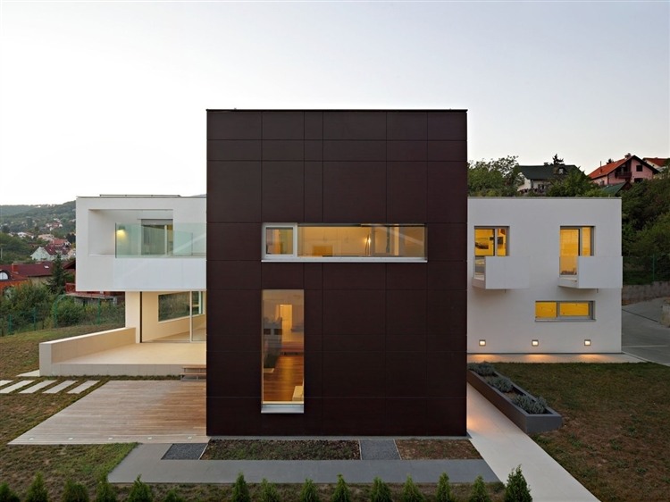 J20 House by DAR612