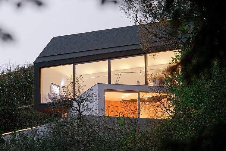 Black on White by Fabi Architekten