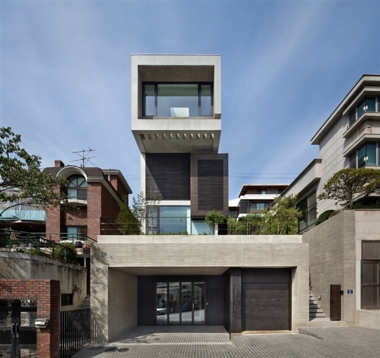 H-House by Bang By Min
