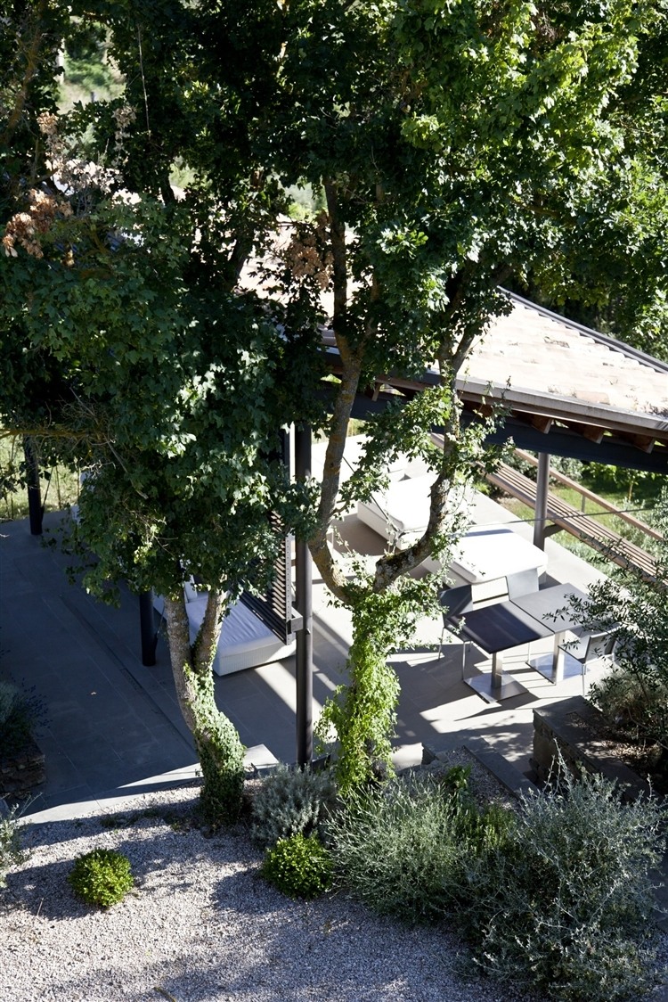 Tower of Moravola house design