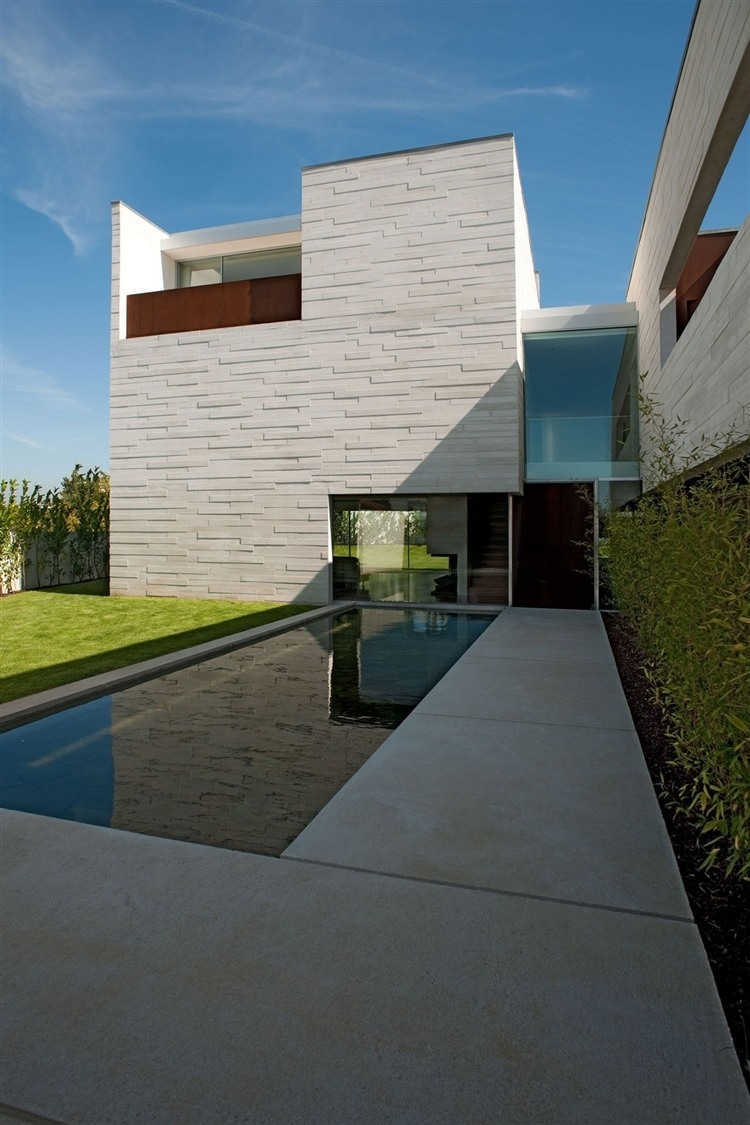 House in Aldoar