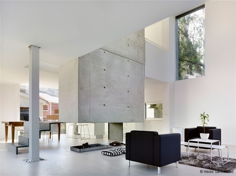 Eins House