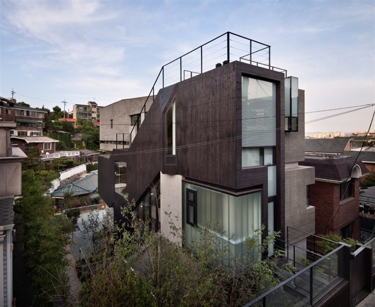 H-House by Bang By Min