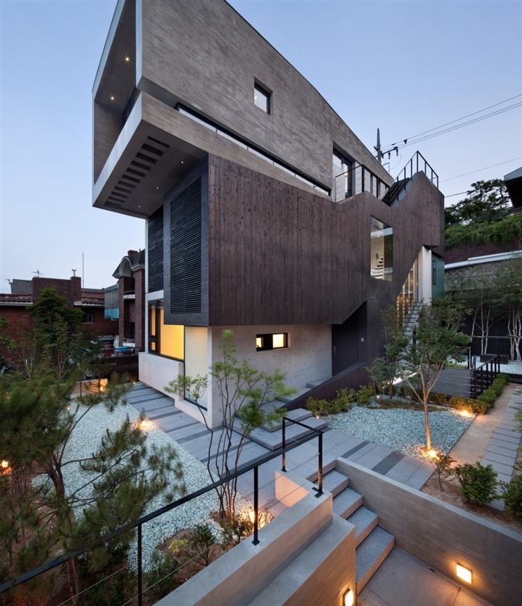 H-House by Bang By Min