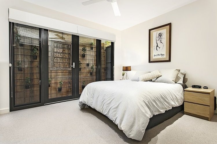 Baker Street Residence by FGR Architects
