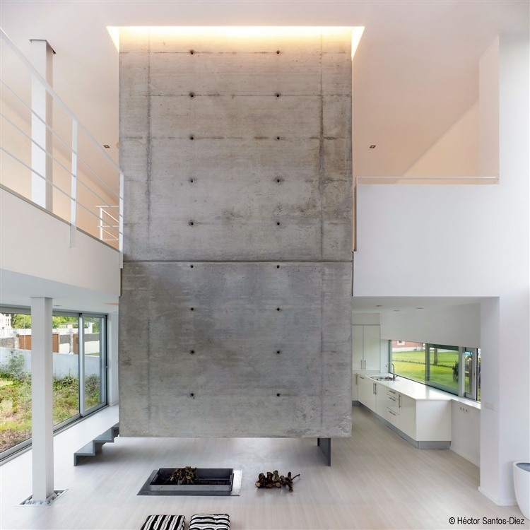 Eins House