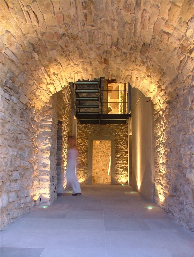 Tower of Moravola house design