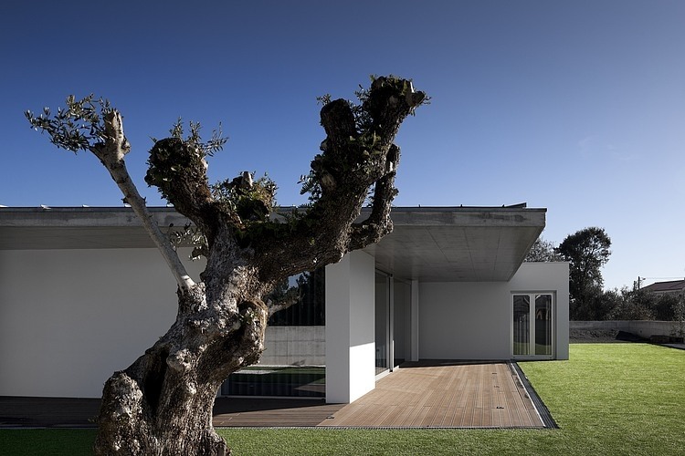 Xiera House 2 by A2 + Arquitectos