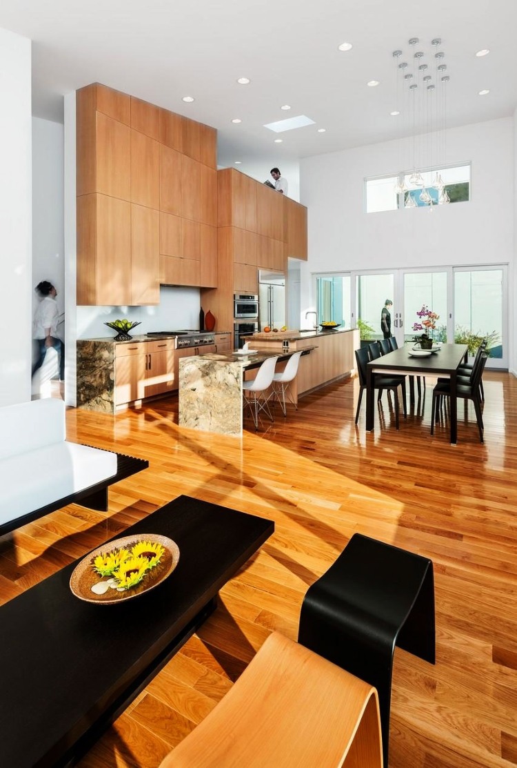 10 Degree House