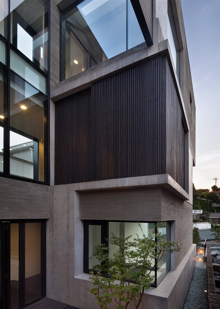 H-House by Bang By Min