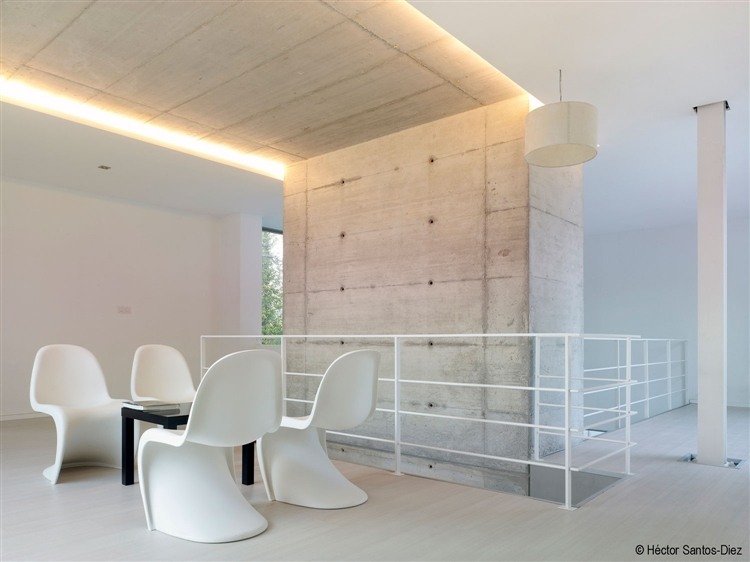Eins House