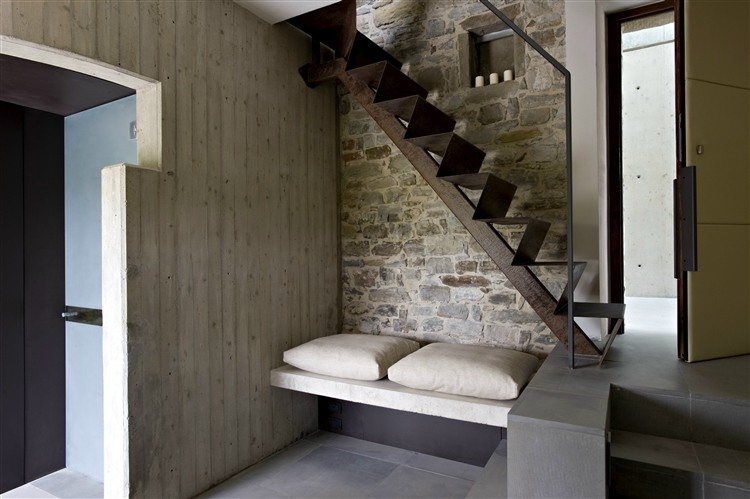Tower of Moravola house design