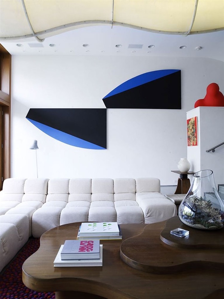 Bloom House by Greg Lynn