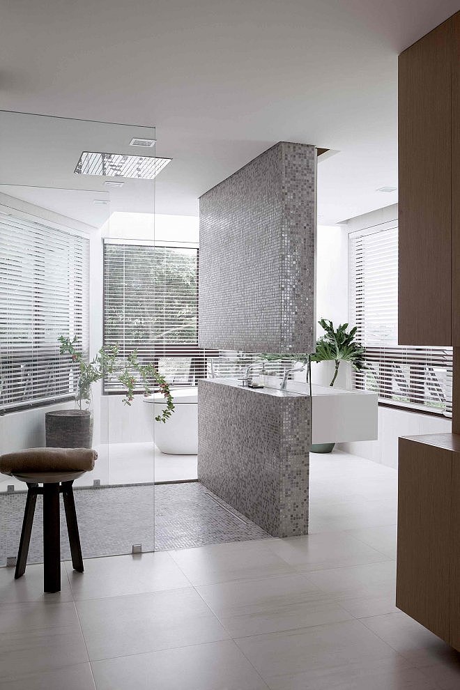 H Residence by Utwentysix Design Studio