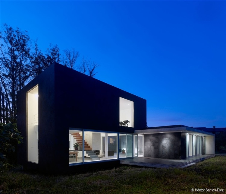 Eins House