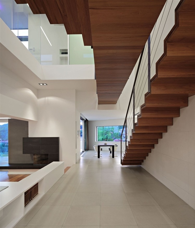 J20 House by DAR612