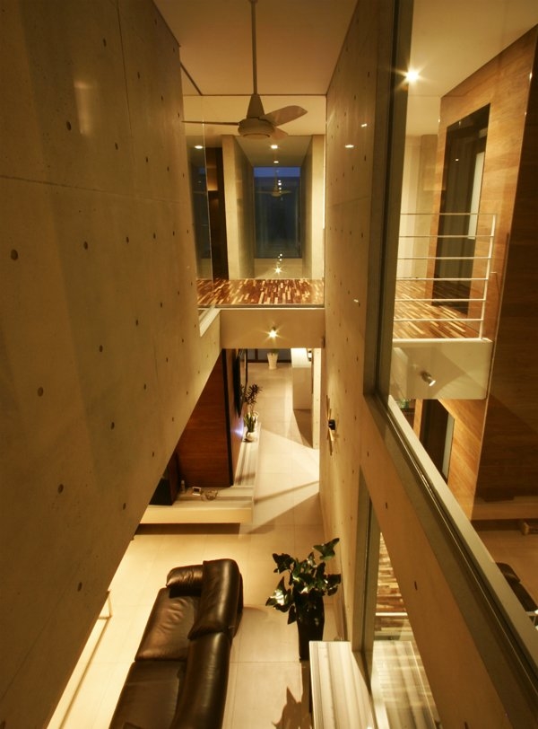 COM house