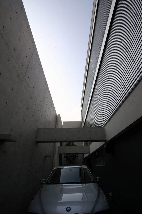 COM house