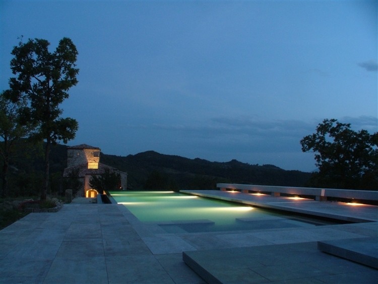 Tower of Moravola house design
