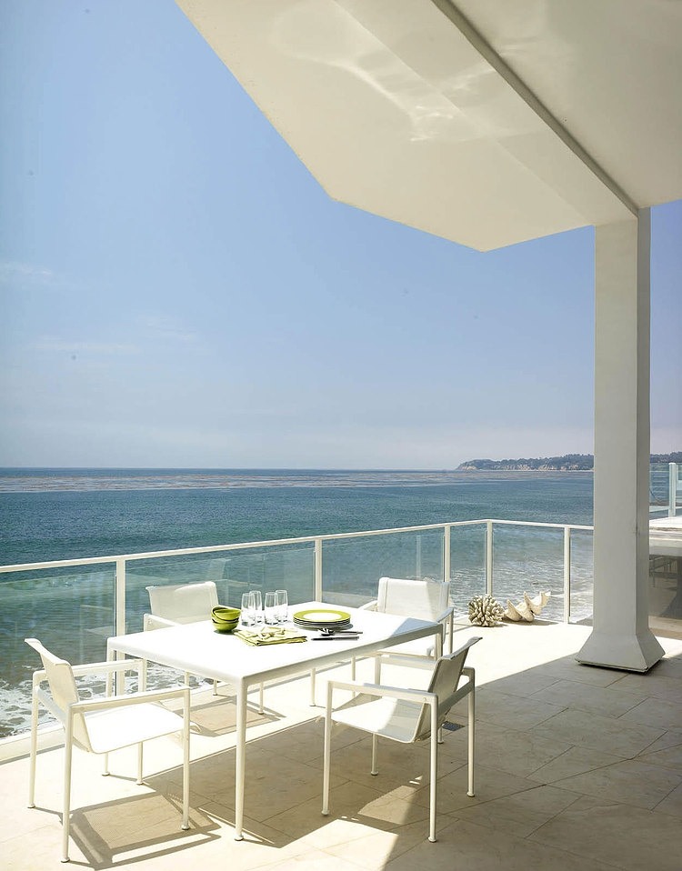 Malibu Beach House by Jamie Bush & Co.
