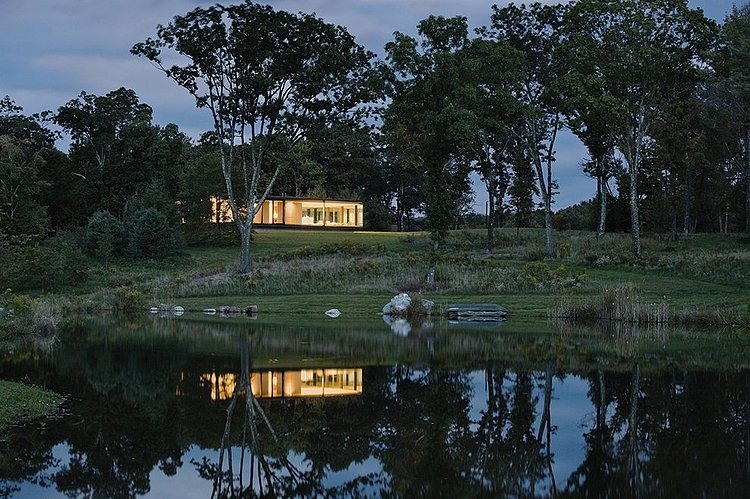 LM Guest House by Desai Chia Architecture PC