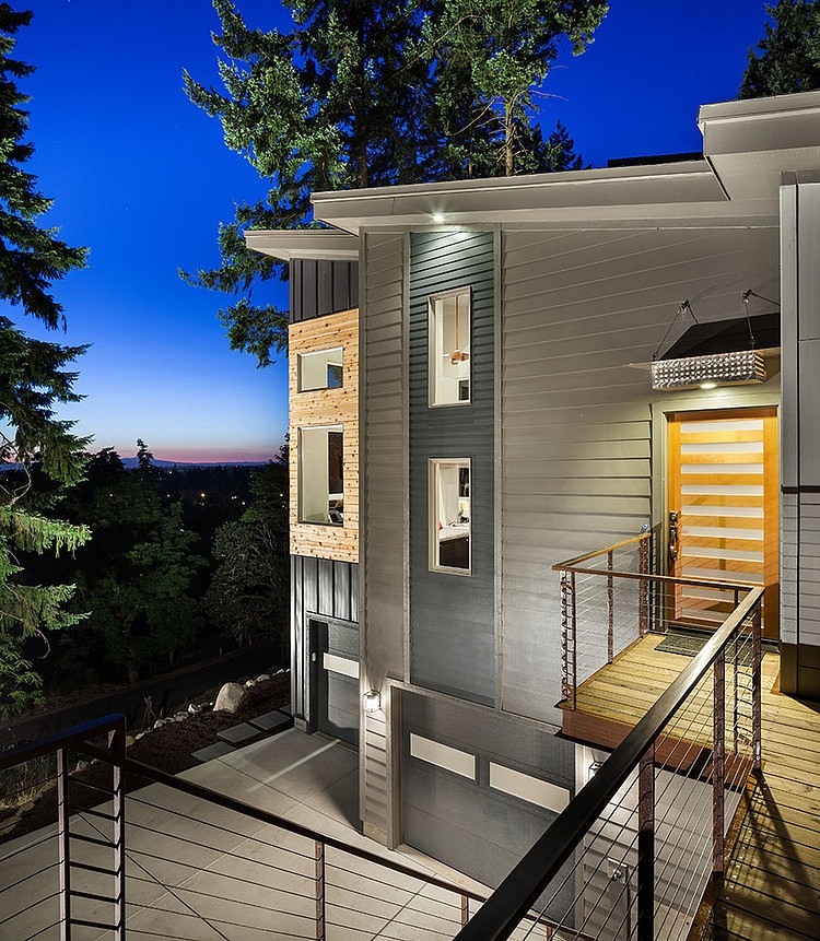 Hilltop House by Jordan Iverson Signature Homes