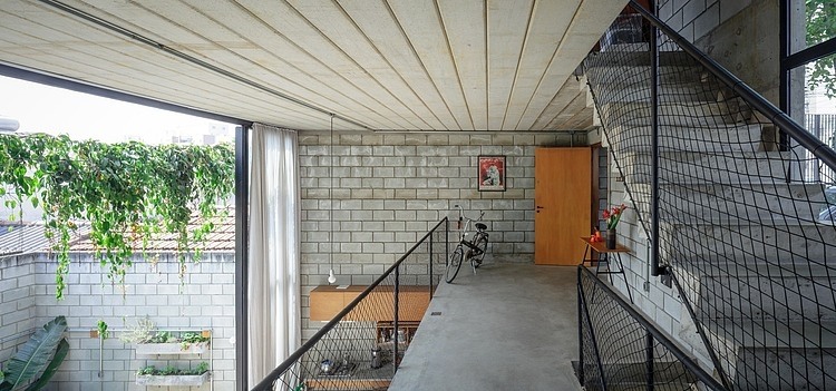 Maracana House by Terra e Tuma Arquitetos