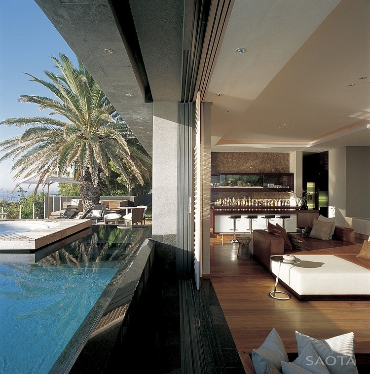 St Leon 10 by Saota