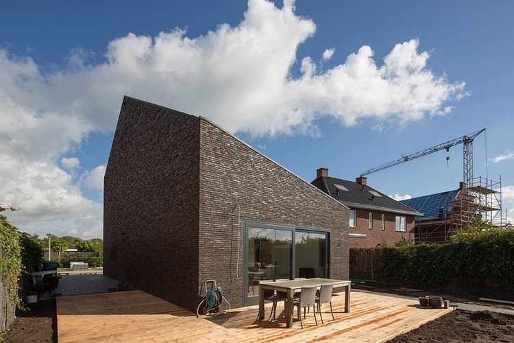 Van Leeuwen House by JagerJanssen Architecten