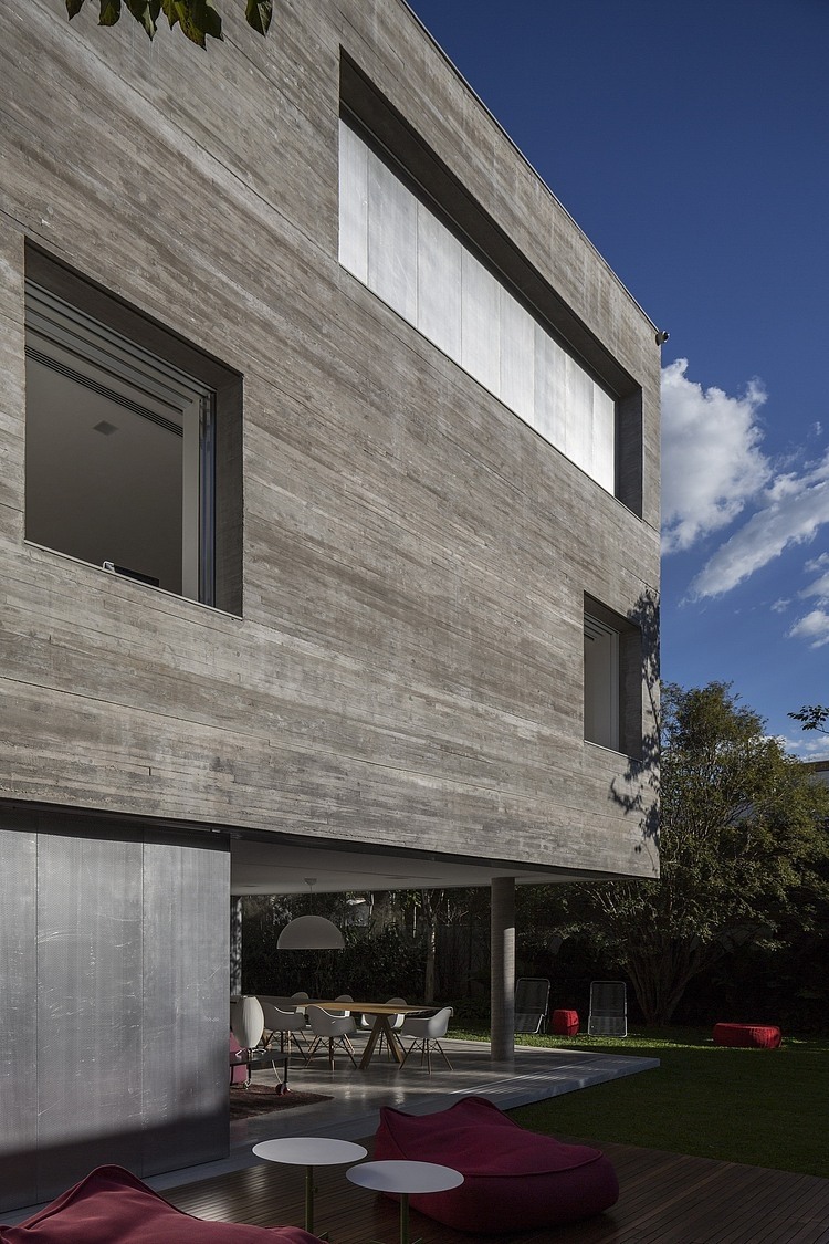 Casa Cubo by Studio MK27