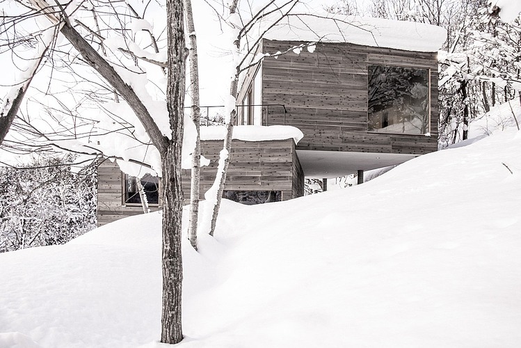 L House in Hirafu by Florian Busch Architects