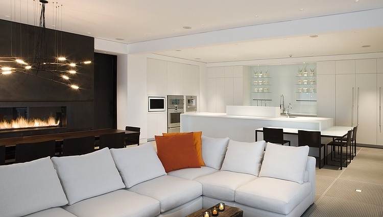 Yorkville Penthouse by Cecconi Simone Inc.