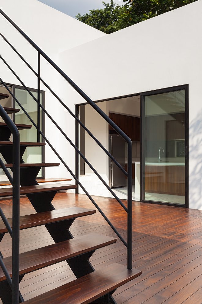 Mandai Courtyard House by Atelier M+A