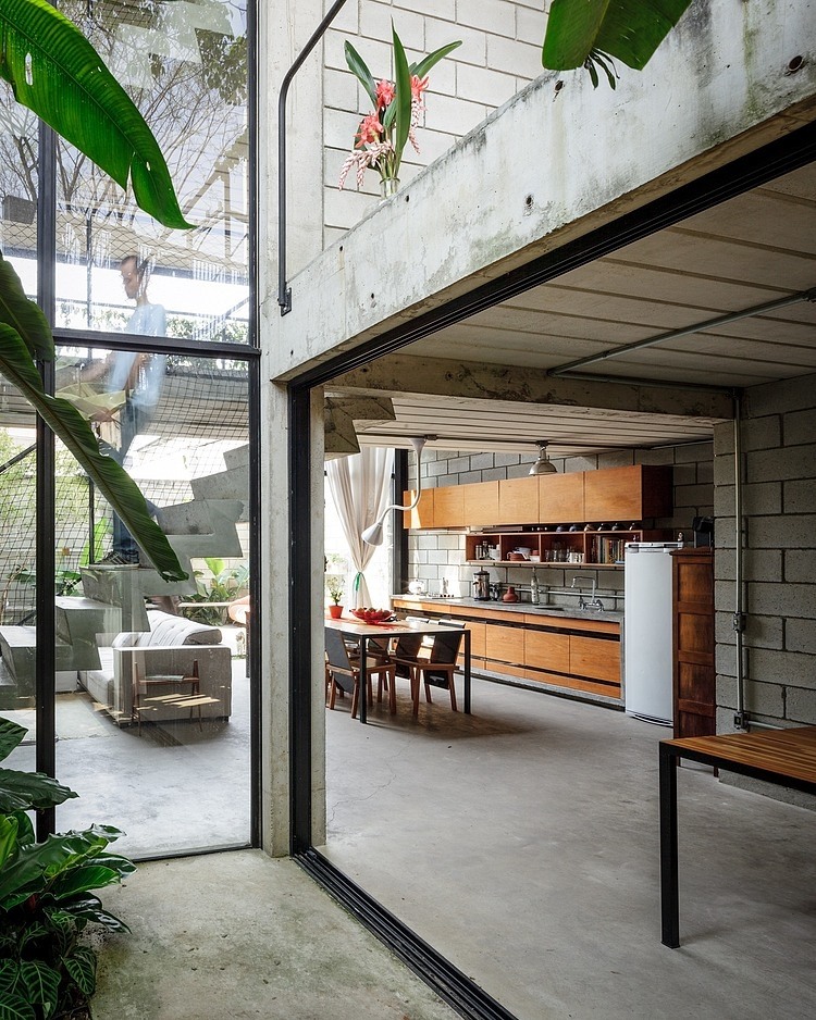 Maracana House by Terra e Tuma Arquitetos