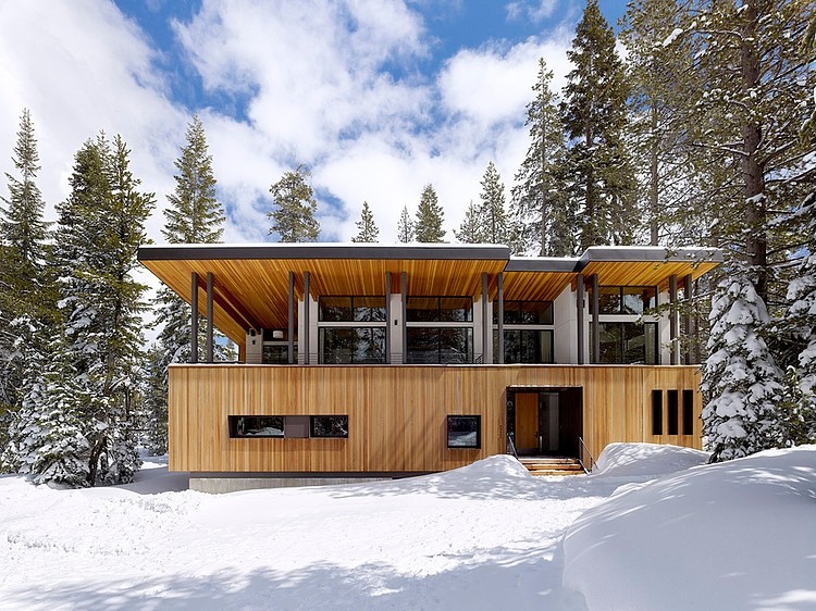Sugar Bowl Residence by John Maniscalco Architecture