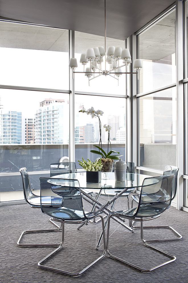 Atlanta Loft by Niki Papadopoulos