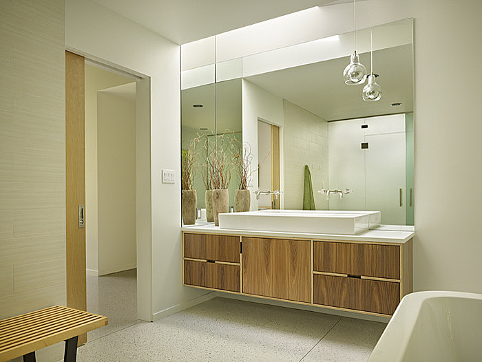 Lakewood Mid-Century by DeForest Architects