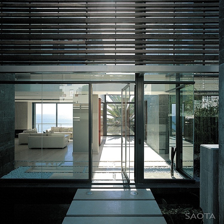 St Leon 10 by Saota