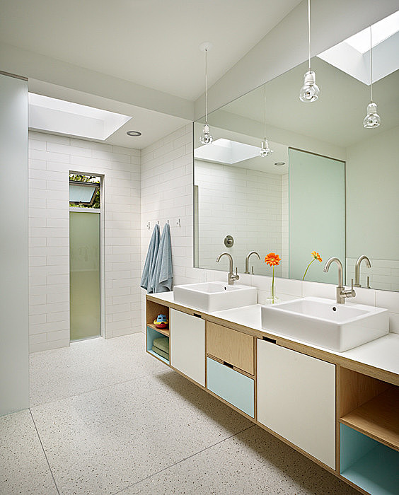 Lakewood Mid-Century by DeForest Architects