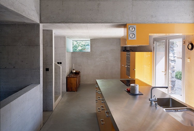 Rustic Home by Savioz Fabrizzi Architecte