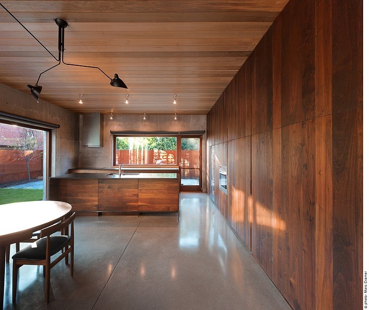 Beaumont House by Henri Cleinge