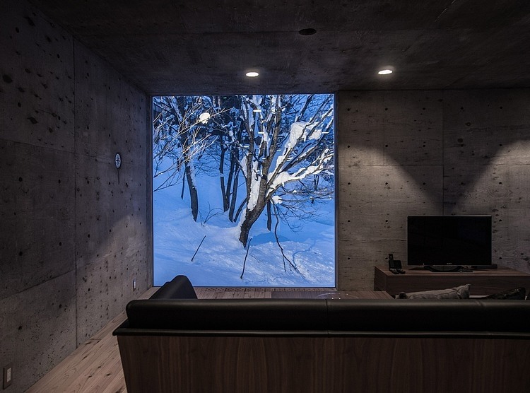 L House in Hirafu by Florian Busch Architects
