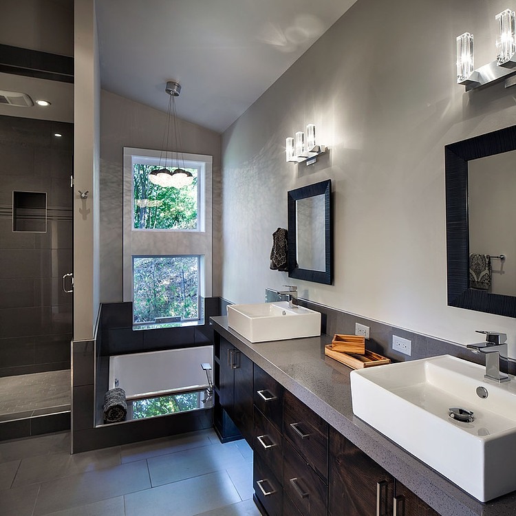Hilltop House by Jordan Iverson Signature Homes