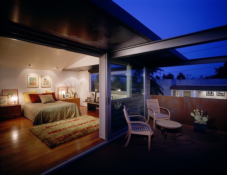 700 Palms Residence by Ehrlich Architects