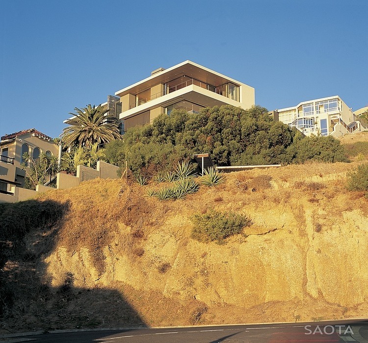 St Leon 10 by Saota