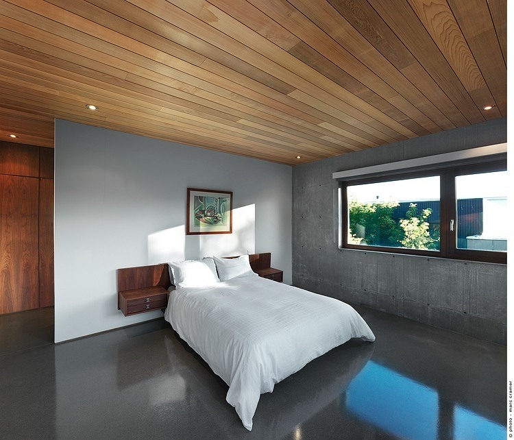 Beaumont House by Henri Cleinge