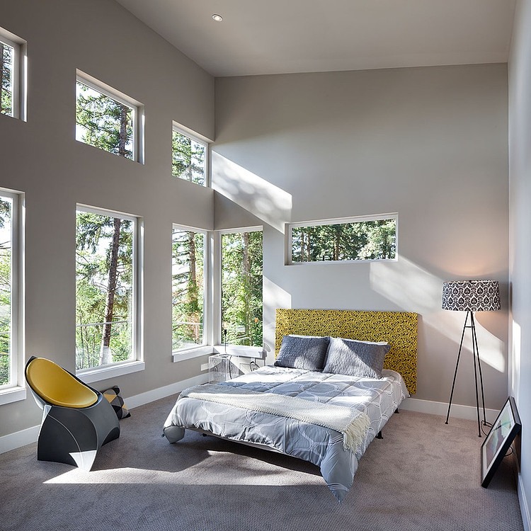 Hilltop House by Jordan Iverson Signature Homes
