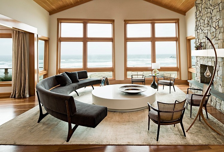 Oregon Coast Home by Jessica Helgerson Interior Design