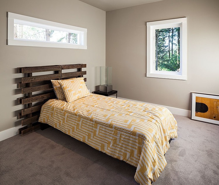 Hilltop House by Jordan Iverson Signature Homes